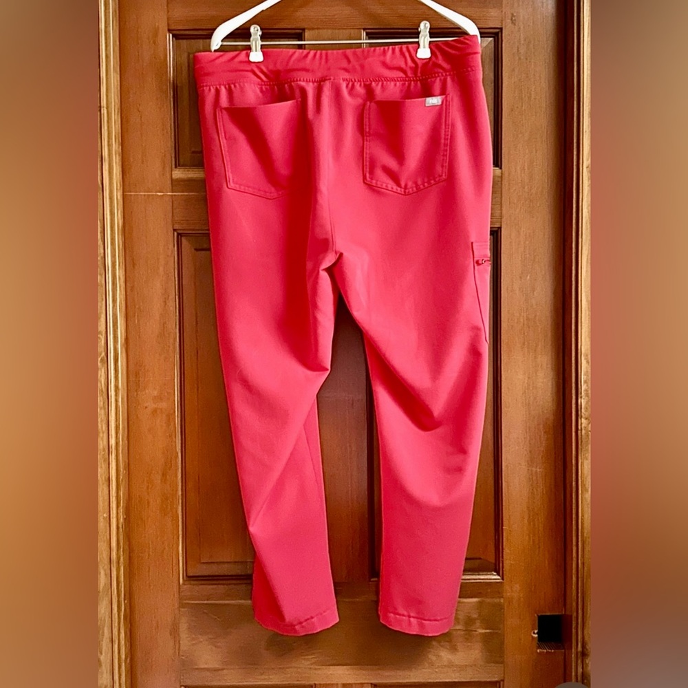 FIGS Yola Skinny Pants Size XL NEON RED❤️ - Picture 6 of 9